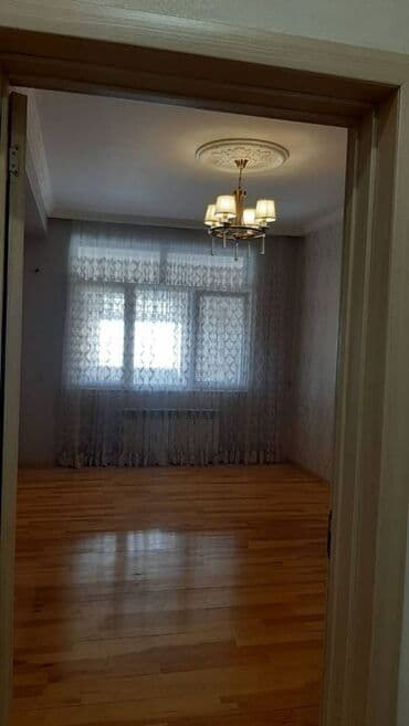 yevlaxda satilan evler 2021: 3 otaqlı, Yeni tikili, m. Əhmədli, 87 kv. m — 2