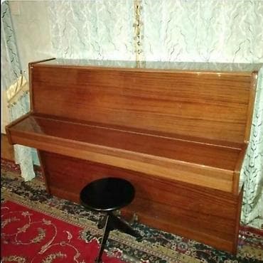 gitar satisi: 📌1000deyil. ❌700 azn. ✅ Nağd alıcıya dahada endirim olacaq . Kim — 1