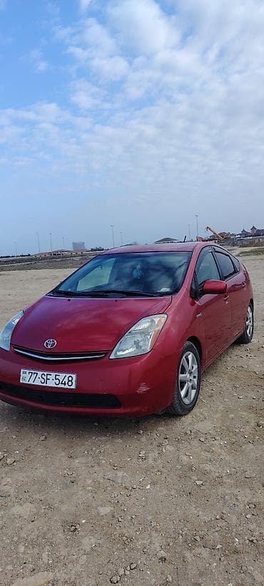 panorama mercedes 2008: Toyota Prius (2-ci nəsil) – qırmızı rəng, hibrid liftbek. Texniki — 2