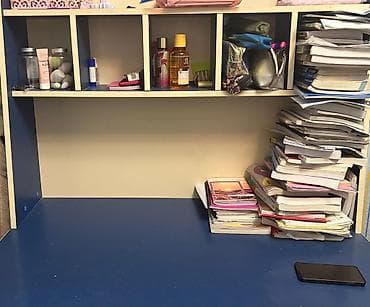 usaq yazı masası: Düz masa, Stulsuz, Polkalı, Siyirməli, MDF — 5