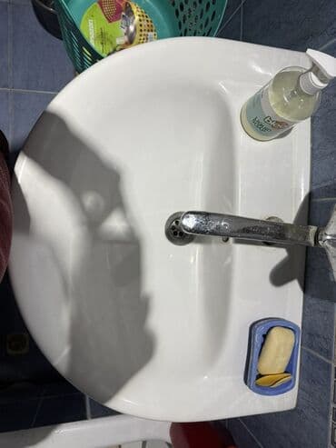 Duş şlanqları: Deyisdiririk deye satiriq, qirigi ve catlaqi yoxdur . Hamam üçün — 2