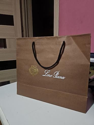 Loro Piana brendli kağız hədiyyə paketi - Material: qalın, möhkəm
