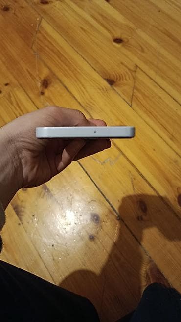 lalafo telefon satisi: Smartfon və aksesuar dəsti - Ekran: tam ekran dizayn, damcı formalı — 6