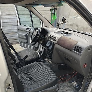 mercedes ishlenmish ehtiyyat hisseleri bakı: Ford Transit: 2.9 l | 2004 il 426123 km Van/Minivan — 5