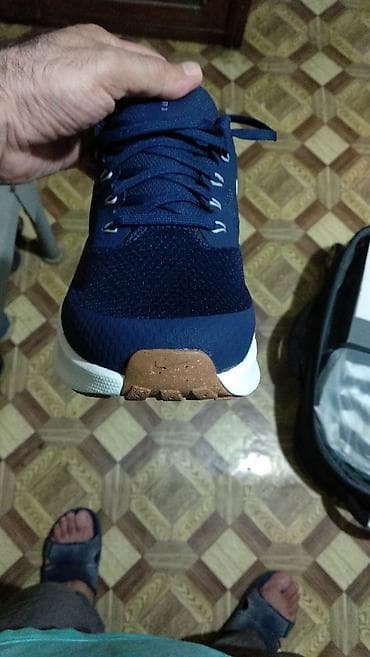 Amerika alınan Nike krossovka. Bakidə Nike dükanında bu model yoxdu