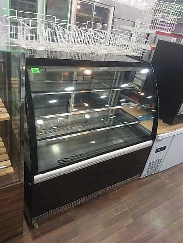 Soyuduculu vitrin – şirniyyat, desert, sendviç və içkilərin