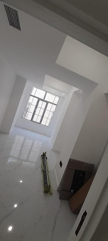 qarayevde: Qara Qarayev metrosu yaxınlığında yerləşən yeni təmirdən çıxmış — 7