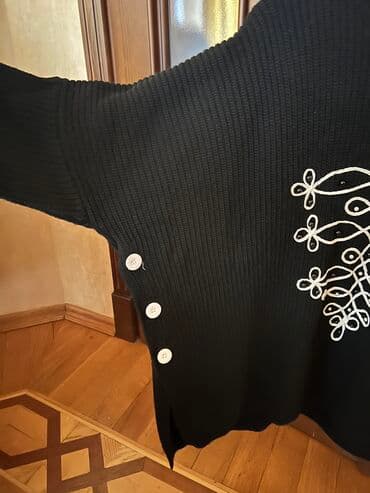 köynəylər: Debli genis tunik kofta.65azn alinib.19satilir.42-46 razmere kimi — 2