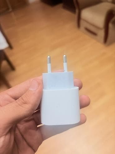 honor x3 pro: USB‑C divar şarj adaptoru - Giriş: 100–240V, 50/60Hz (EU tipli iki — 2
