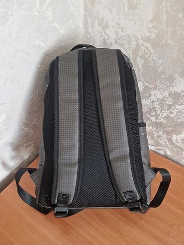 Çantalar: Продаю Рюкзак. Очень качественный. Вместительный. Удобный. Почти — 5