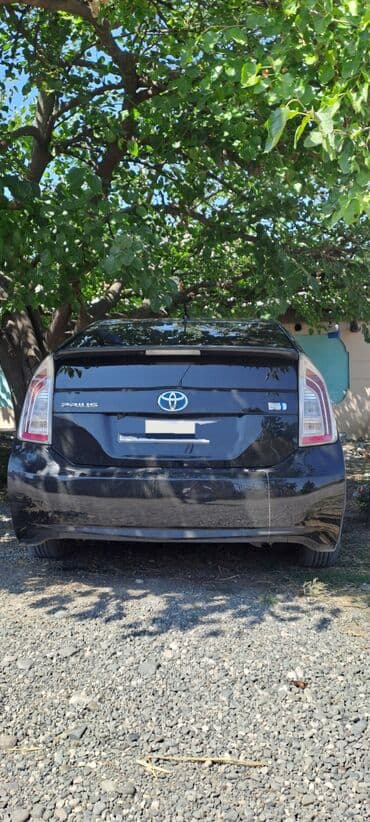 турбо аз подержанные автомобили таеота приюс аренд: Toyota Prius: 1.8 l | 2014 il Sedan — 2