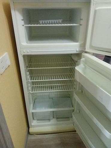 kamera ev: 2 qapılı Indesit Soyuducu Satılır, rəng - Ağ — 2