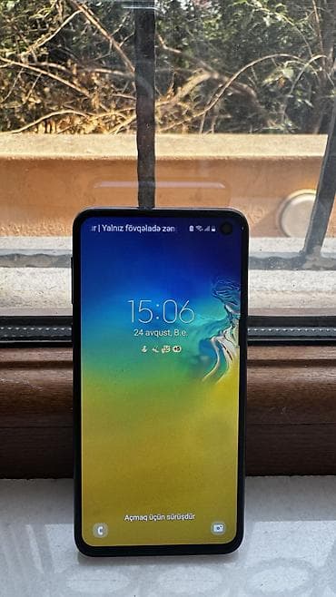 iphone x islenmis: Samsung Galaxy S10e, 128 GB, rəng - Qara, Düyməli, Sensor, Barmaq izi — 3