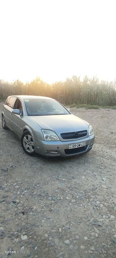 Opel Signum: 2.2 l | 2003 il 480000 km Hetçbek