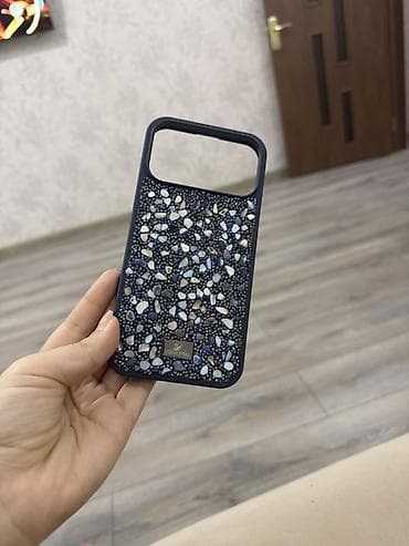 Swarovski kristalları ilə bəzədilmiş telefon qabı - Model: arxa