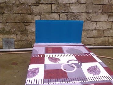 acılıb bağlanan yataq: Krovat — 2