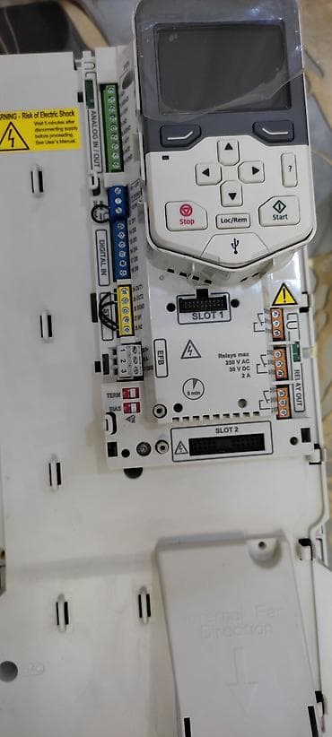 ateve motor: ABB ACS580-01-1073A-4 frekans çeviricisi (VFD) - Brend/model: ABB — 6