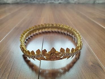 sitrin daşı: Qızılı rəngdə tac/ əl işidi - Dizayn: Yarpaq motivli dairəvi tac; ön — 2