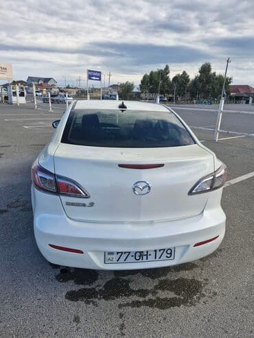спойлер мазда демио: Mazda3 sedan – ağ rəng, 4 qapı, 5 yerlik.KREDET iLKiN ODENiS 3700 — 7
