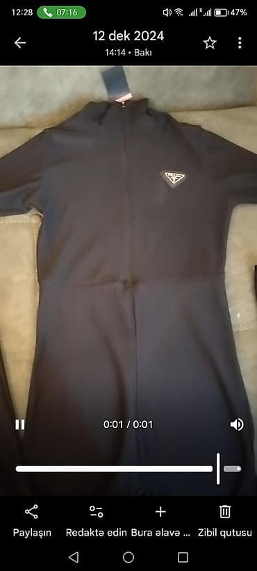 Kurtkalar: Qadınlar üçün qara rəngli rib-li toxumalı kombinezon - Model — 2