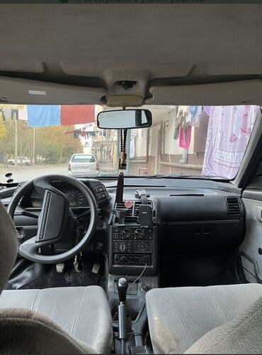 ваза напольная стеклянная высокая без узора: VAZ (LADA) 2110: 1.6 l | 2001 il 290000 km Sedan — 1
