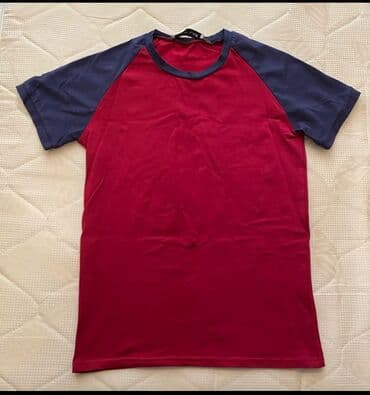 sekilli koynekler: Kişi Paltarları Satılır. 1 şəkil: razmer 44-46 (S-M); 8 AZN. 2 şəkil — 4