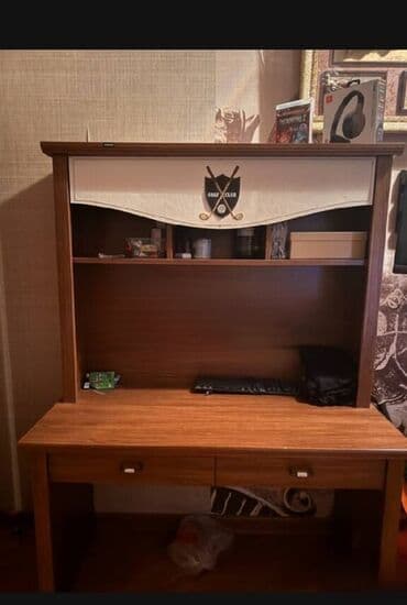 genc: Oğlan üçün, İşlənmiş, Təknəfərlik çarpayı, Yazı masası, Dolab, Tumba — 3