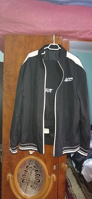 İdman desti təzə geyinilməyib razmeri 2xl özüm 95 az almışam 40 az