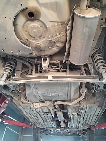 turbo az e220: Toyota Prius hibrid sedan tecili satlir - Model: Toyota Prius (2-ci — 4