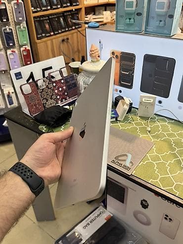 ipad 12: IPad 10 / 64GB / Silver Ideal veziyyetdedi. Seliqeli ishlenib — 5