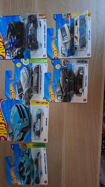 Hot Wheels kolleksiya dəsti – 6 ədəd kartlı model Tərkib: - ’19 Chevy