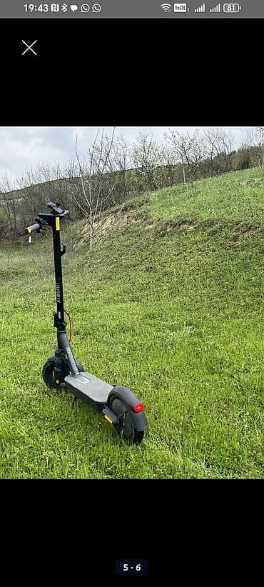 mini velo: Elektrik skuter - Şəhərdaxili rahat hərəkət üçün kompak təkərli — 6