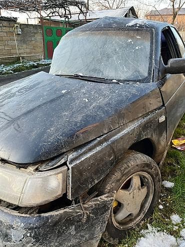 Lada 2110 (sedan) – ehtiyat hissələri üçün - Kuzov: qara rəng, ön