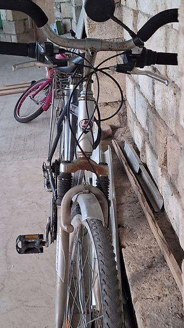 teze velosipedler: İşlənmiş Şəhər velosipedi 28", sürətlərin sayı: 8 — 3