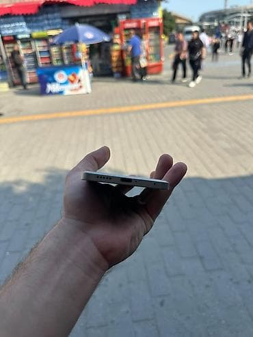 poko telefon: Poco F6, 512 GB, rəng - Gümüşü, Sensor — 3