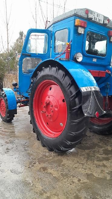 yeni maşınlar: Traktor “Veteran” – mavi/qırmızı rəng sxemi ilə tam komplekt qabaq — 9