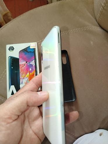 keyslər: Samsung Galaxy A70, 128 GB, rəng - Ağ, Barmaq izi — 7