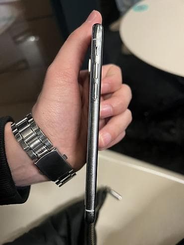 iphone qulaqlıq: IPhone X, Gümüşü, Qırıq — 3