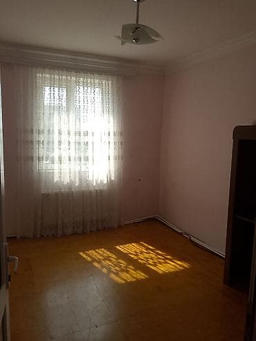 ehmedli park: Pasolka Mərdəkanda beş mərtəbəli binanın üçüncü mərtəbəsində parkın — 2