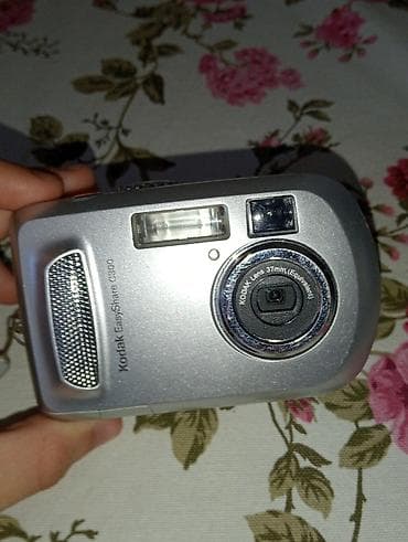 3 birinde printer: Kodak EasyShare C300 rəqəmsal fotoaparat - Kompakt, gümüşü korpus — 2