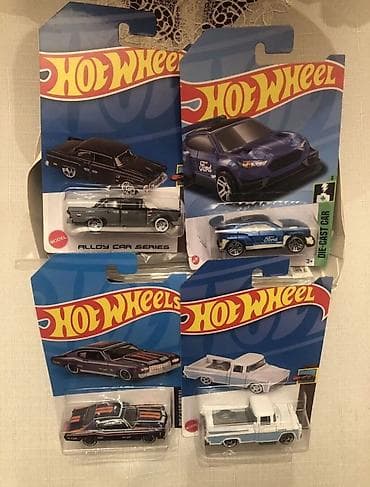 patefon satilir: Hot Wheels və digər die-cast oyuncaq avtomobillər toplusu - Brend — 1