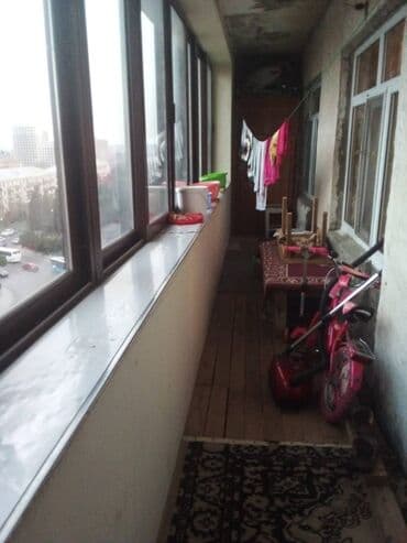 9 ci mikrorayon satilan evler: Bakı, 4 otaqlı, Köhnə tikili, 90 kv. m — 11