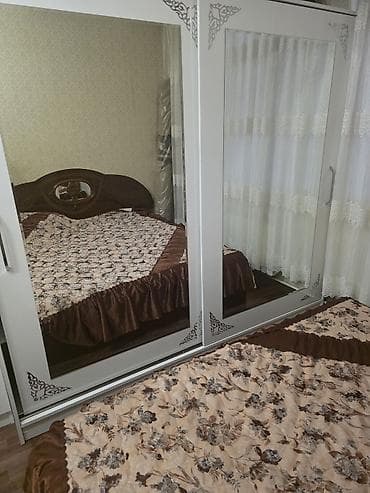 qapi ustu: Yataq otağı mebel dəsti - Şkaf: Ağ rəngdə, sürgülü qapılar, iri — 1