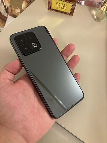 redmi pad 2 kabro: Xiaomi 13, 256 GB, rəng - Qara, 
 Barmaq izi, Simsiz şarj, İki sim kartlı — 6