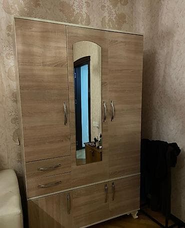 İşlənmiş, 6 qapı, Güzgülü, Qəhvəyi, Taxta, Açılan, Düz dolab