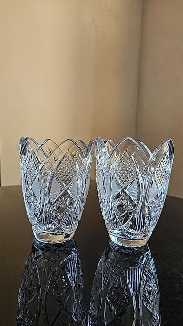 Kolleksiya üçün 2 ədəd kəpənək kəsimli kristal qab dəsti. - Material