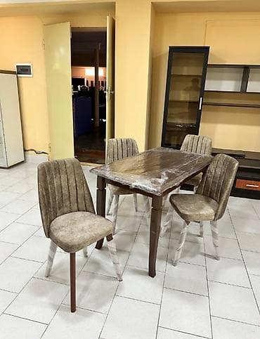 qədimi stullar: Mətbəx üçün, Yeni, Açılmayan, Dördbucaq masa, 4 stul — 1