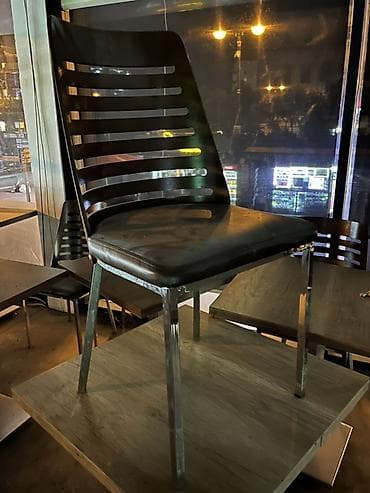 ofis stullari: Stullar ilə, Kvadrat masa — 2