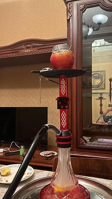 Şişə nərgili set - Müasir dizaynlı, qırmızı-naxışlı şaxta və geniş