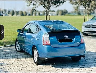 spoyler prius: Toyota Prius (2-ci nəsil) hibrid hetçbek - Hibrid güc qurğusu: benzin — 4